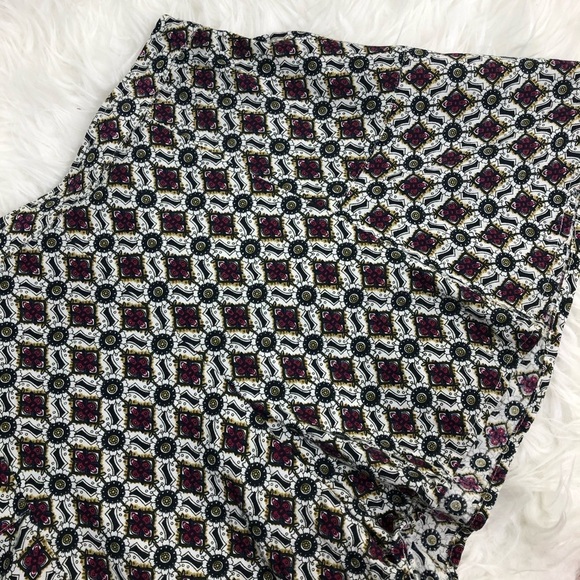 Hollister- cozy summer time relaxed shorts size: S - Picture 9 of 9